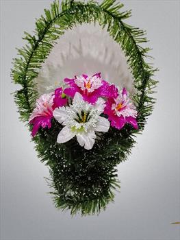 Корзина с нарциссами К89