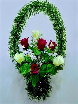 Корзина с бутонами роз К154