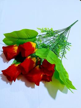 Букет бутонов роз Б651