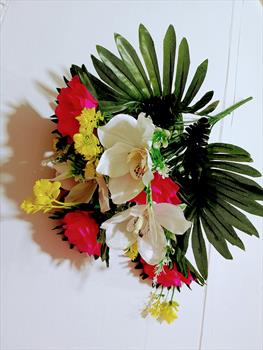 Букет георгинов с орхидеей Б01