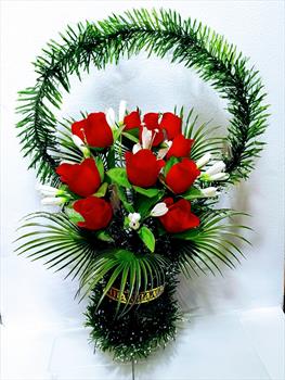 Корзина с бутонами роз Б751